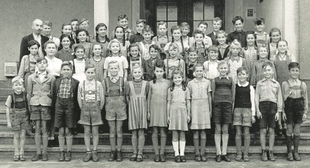 1943